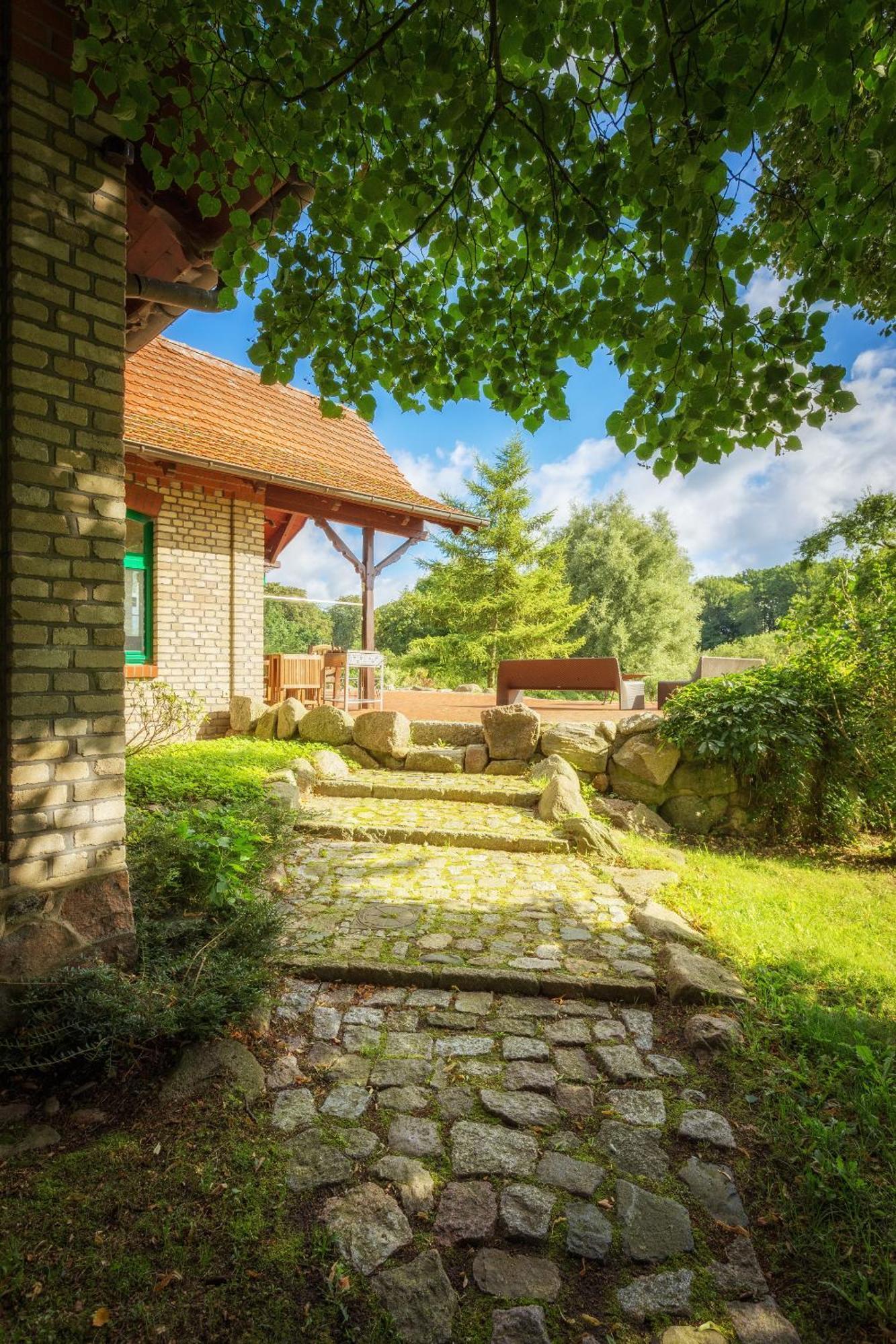 J1 Idyllisches Ferienhaus Mit Seeblick Julchendorf Exteriör bild