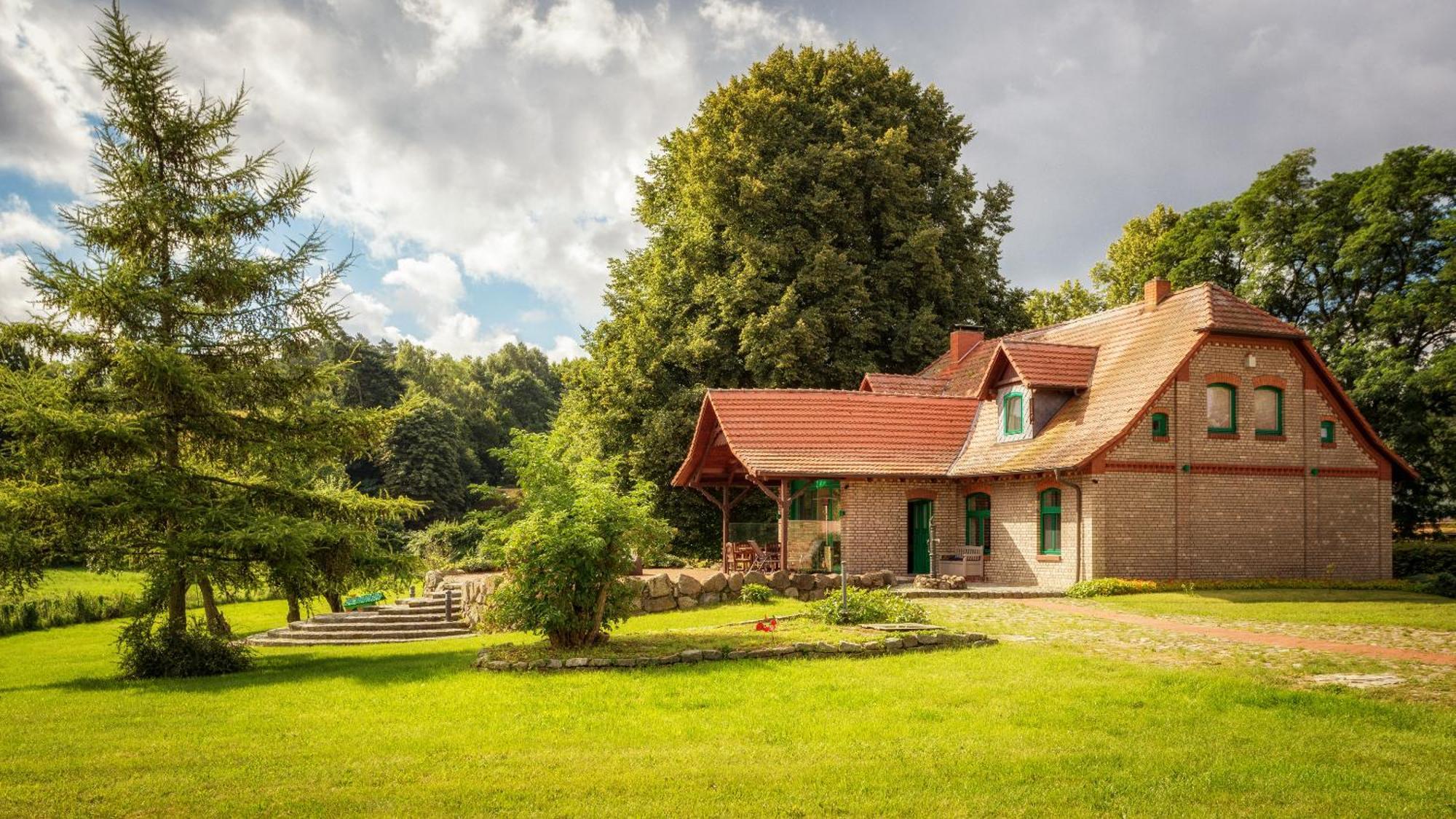 J1 Idyllisches Ferienhaus Mit Seeblick Julchendorf Exteriör bild