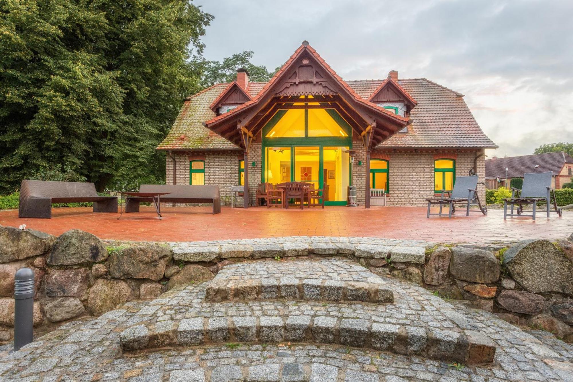J1 Idyllisches Ferienhaus Mit Seeblick Julchendorf Exteriör bild