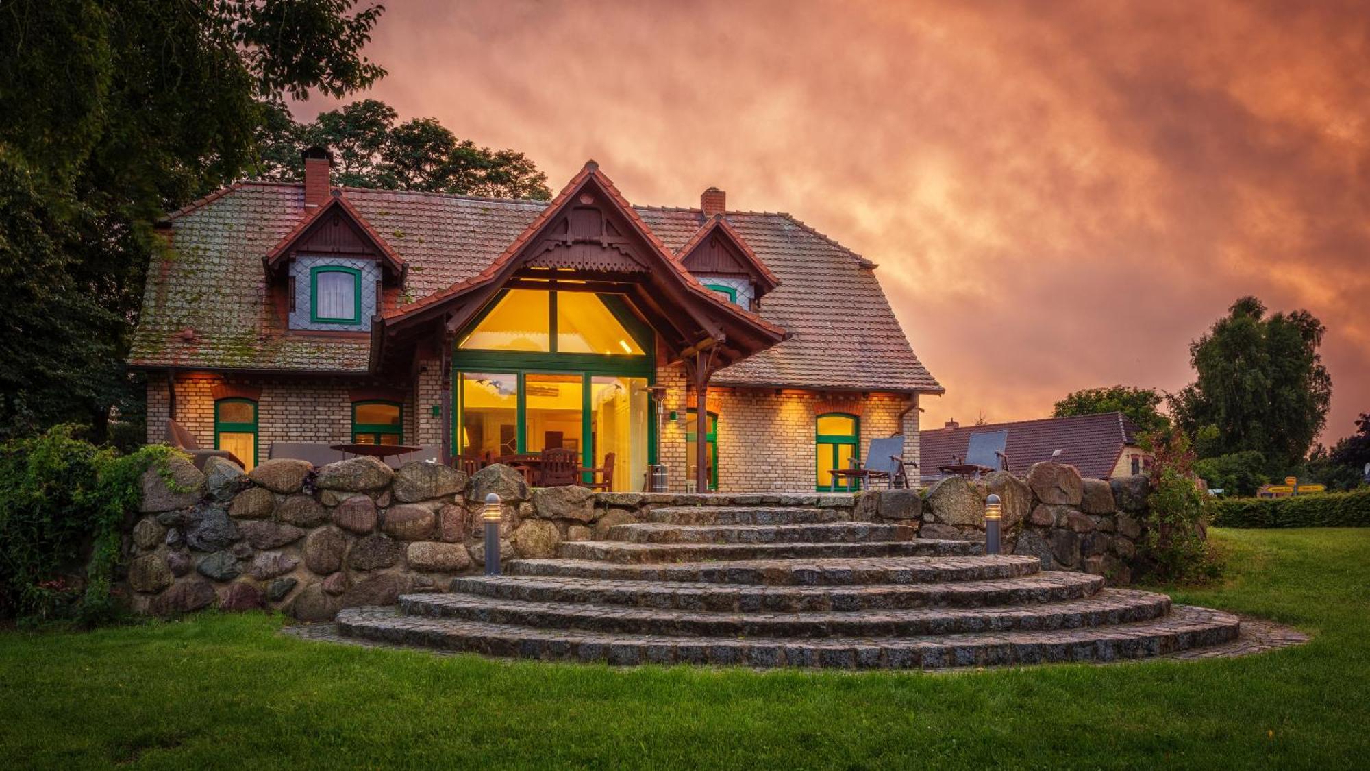 J1 Idyllisches Ferienhaus Mit Seeblick Julchendorf Exteriör bild
