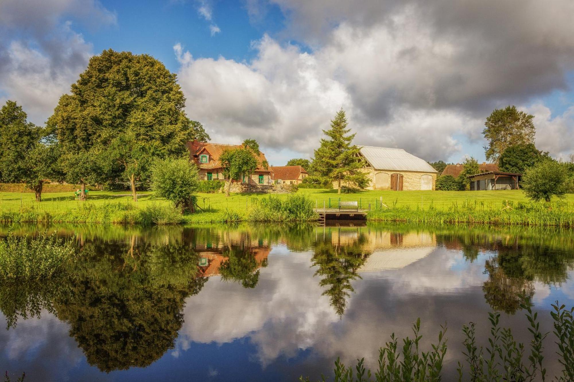 J1 Idyllisches Ferienhaus Mit Seeblick Julchendorf Exteriör bild